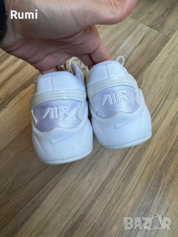 Оригинални бели маратонки Nike Air Max Bolt! 36,5 н, снимка 6 - Маратонки - 46577195