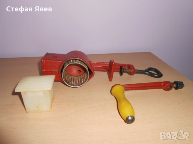 Метална орехомелачка, снимка 3 - Други - 53466549