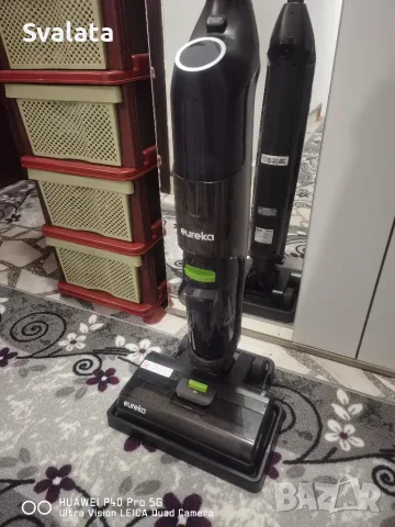 Вертикална прахосмукачка Eureka New400, Мокро и сухо почистване, Черен, 120 W, 0,6 литра