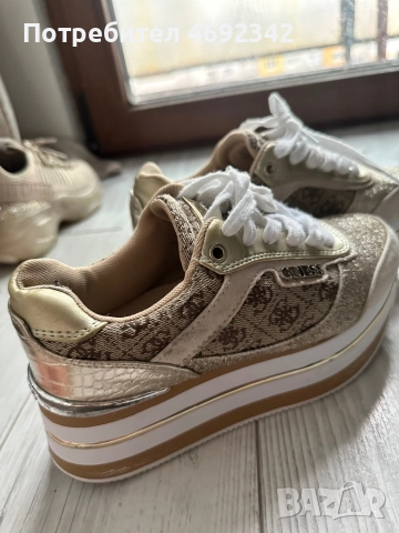 Обувки guess