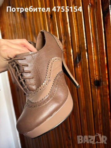 Висок ток , снимка 2 - Дамски обувки на ток - 53713918