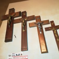 кръстове с христос от франция 1312221553, снимка 1 - Антикварни и старинни предмети - 38997651