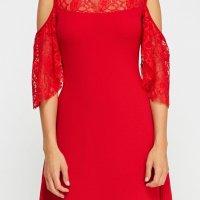 НОВО!Дамска дантелена червена рокля L размер, снимка 1 - Рокли - 38742461