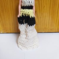 Разкошна плетена рокля за барби 2 + подарък кукла, снимка 1 - Кукли - 34103040