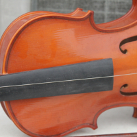 Цигулка Кремона с лък , снимка 3 - Струнни инструменти - 36134190