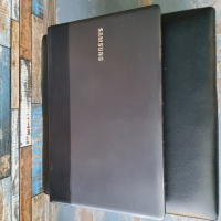 Лаптоп Samsung np300e , снимка 2 - Лаптопи за работа - 44913501