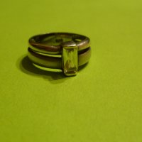 Масивен сребърен пръстен с голям бял кристал, снимка 1 - Пръстени - 38796161