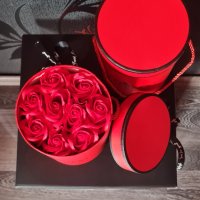 Кутия с рози/луксозна кутия със сапунени рози, снимка 2 - Подаръци за рожден ден - 42189349