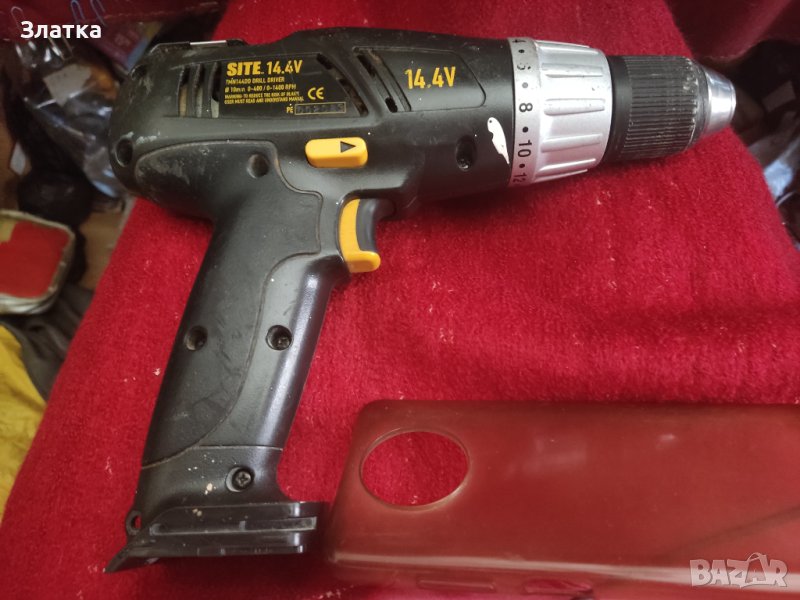 Акумулаторен винтоверт Девалт Ударен винтоверт DEWALT, с нивелир и куфар. Продавам и бормашини, зеге, снимка 1