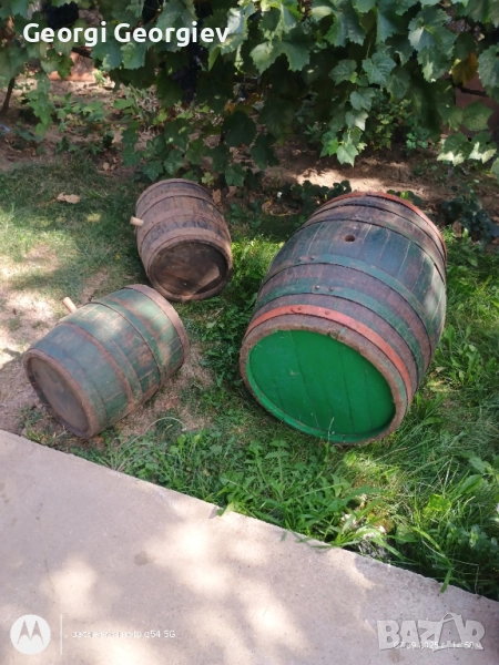 4 броя бъчви за вино 1бр 220л 1 бр 150л и 2бр по 35л цена за всички 150лв, снимка 1