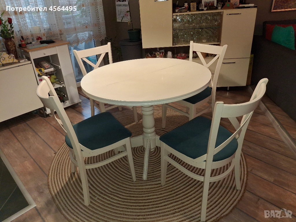 Продава комплект трапезна маса с четири стола , снимка 1