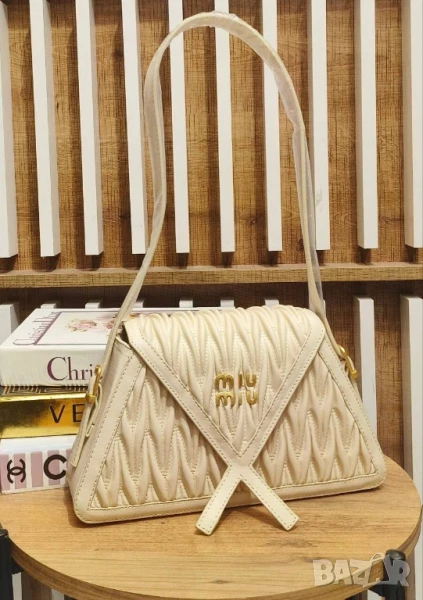 чанти Miu Miu , снимка 1