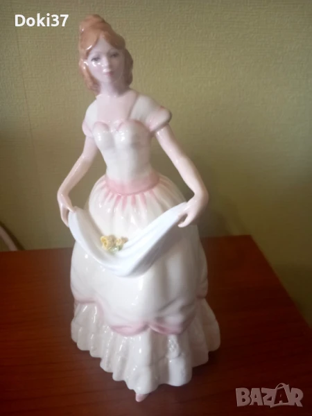 Порцеланова кукла Royal Doultan , снимка 1