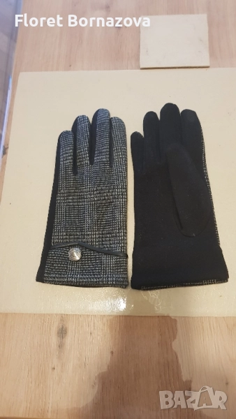 Продавам дамски ръкавици 15 лева и 2 бр дамски часовници по 50 лева, снимка 1