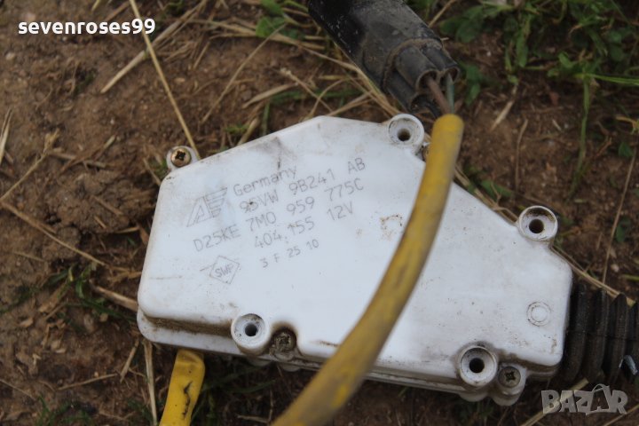 Заключване вратичка резервоар 7M0959775C Сеат Алхамбра Шаран 2002 SEAT Alhambra VW Sharan , снимка 1