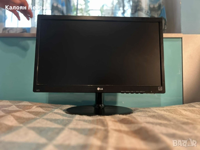 Монитор LG Flatron E2242C-BN, снимка 1