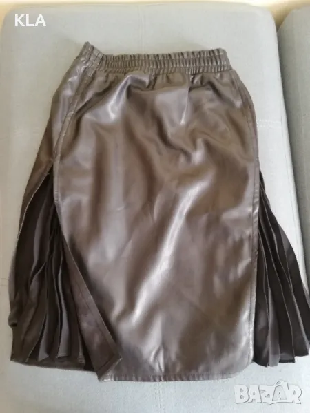 Интересна кожена пола, снимка 1