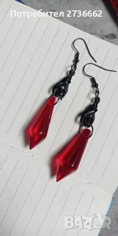 Готически обеци с червен кристал 