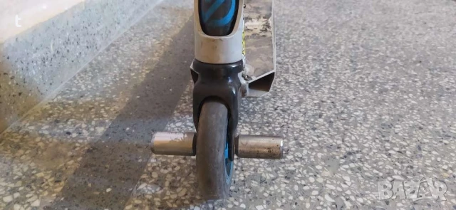 Тротинетка за трикове Oxelo + пегове, снимка 5 - Скутери и тротинетки - 50537681