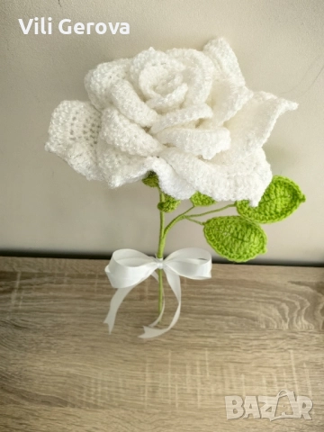 Ръчно плетени цветя, снимка 16 - Изкуствени цветя - 40959502