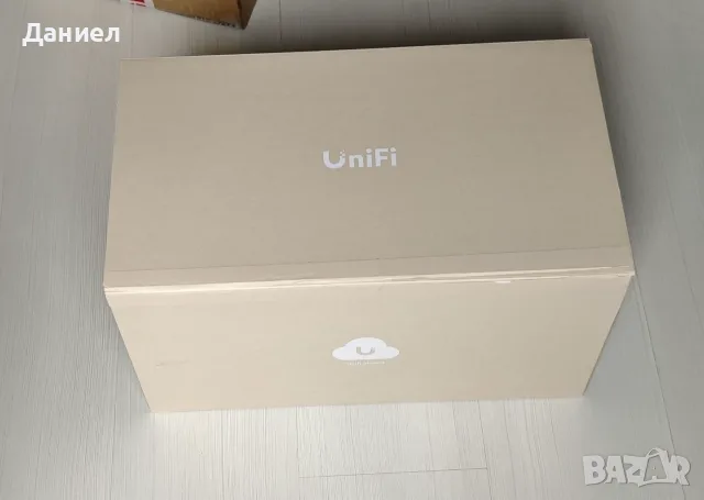 5 броя Ubiquiti UniFi U7-PRO-5 access point пълен комплект, снимка 4 - Мрежови адаптери - 56226532