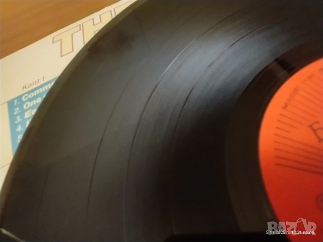 🎶 Продавам две чудесни винилови плочи от Балкантон – Kool & The Gang “Завинаги” и Shorts “Шортс” , снимка 10 - Грамофонни плочи - 52301902