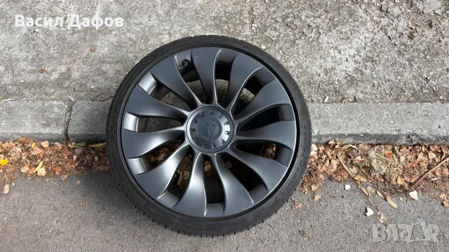 Джанти Tesla 20 Uberturbine с летни гуми 235/35 R20 Pirelli P Zero 6.5мм DOT3424