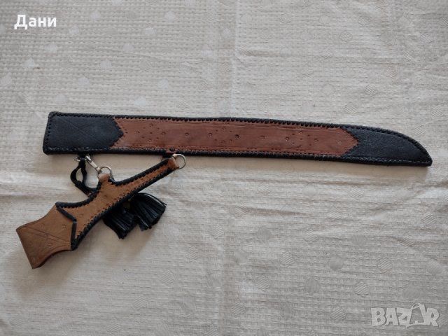 Кожен кобур / Украса 