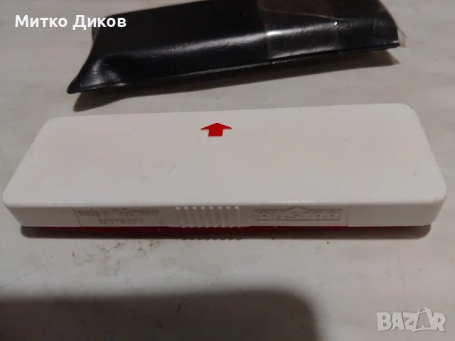 малка винтидж четка за дрехи или премахване на мъх (нukanpoistaja / четка с червено кадифе/плюш),с к, снимка 4 - Мопове, кофи, четки и метли - 56180994