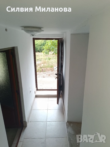 Къща в с. Крамолин, снимка 18 - Къщи - 51896013