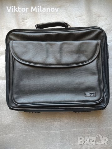 Кожена чанта за лаптоп