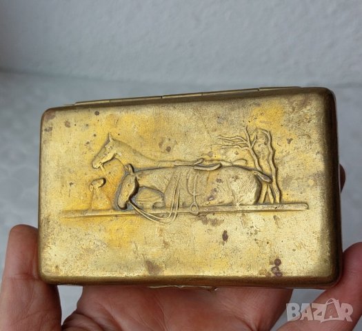 Стара  месингова табакера с кон, коне, снимка 2 - Антикварни и старинни предмети - 42511068
