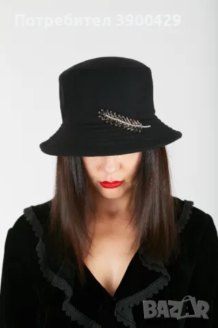 Зимна Дамска Шапка Bucket hat Michele - Черна