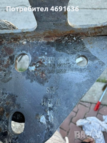 Дясна основа стойка на подрамката на Ауди Audi A8 D4 H4 4h0399656b само за 20лв., снимка 3 - Части - 52892942