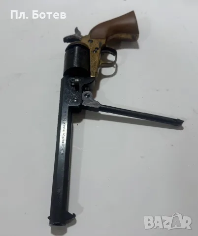 Револевер Colt Navy 1851, снимка 17 - Антикварни и старинни предмети - 55836195