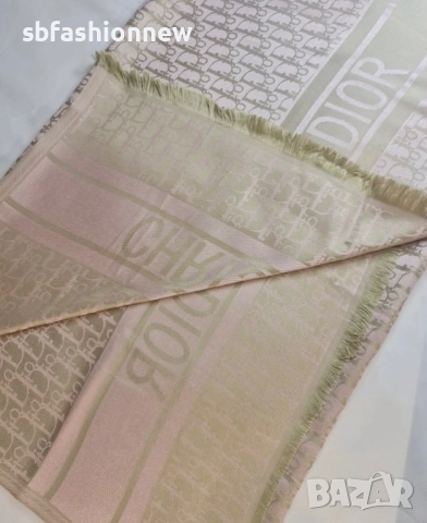 Christian Dior шал кашмир и коприна, снимка 3 - Шалове - 52702642