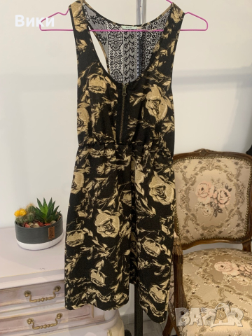 Красива рокля в размер S, снимка 8 - Рокли - 44779276