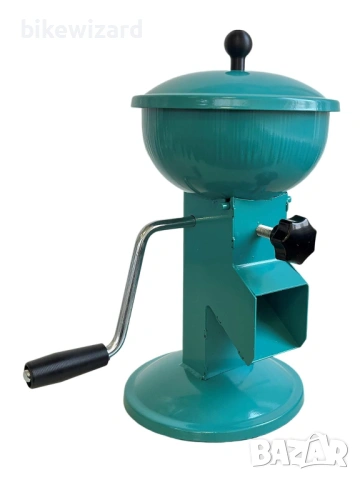 Ръчна лешникотрошачка Uzman с  манивела НОВА