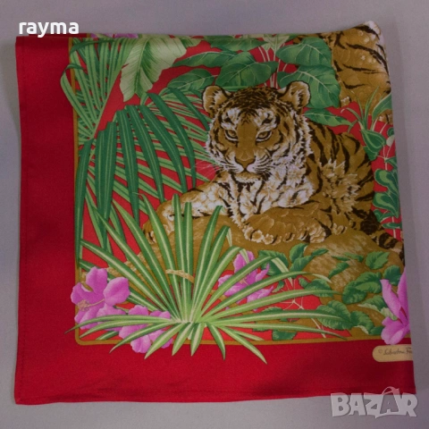 Salvatore Ferragamo копринен шал принт джунгла, снимка 6 - Шалове - 53505604