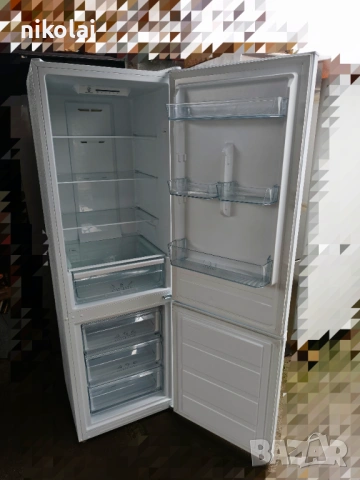 Хладилник с фризер Neo no frost , снимка 2 - Хладилници - 53241944