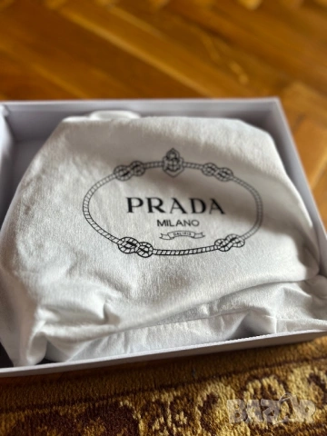 Prada красива чантичка, снимка 12 - Чанти - 53044265