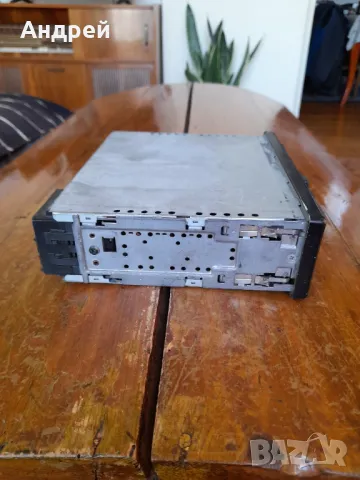 Авто радио касетофон Blaupunkt, снимка 2 - Радиокасетофони, транзистори - 47778107