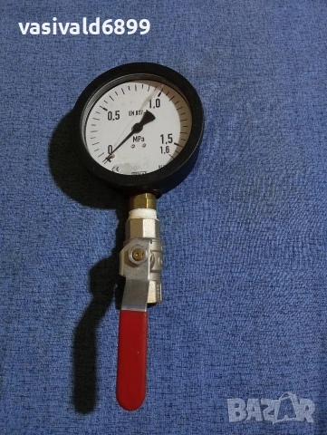 Манометър със спирателен кран комплект 