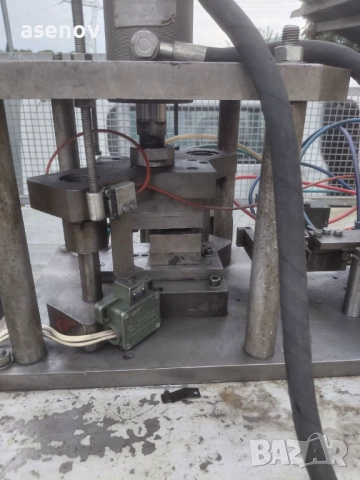 хидравлична преса, снимка 2 - Други машини и части - 51853591