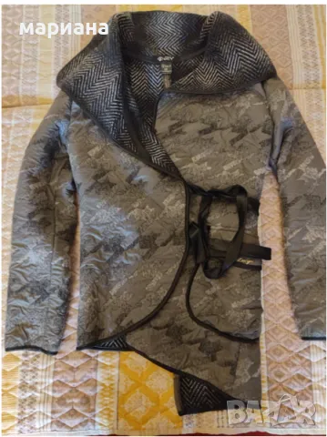 асиметрично палто-тънко подходящо за пролет/есен