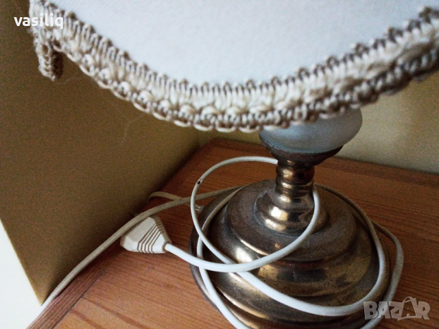 нощна лампа, снимка 2 - Настолни лампи - 36336442