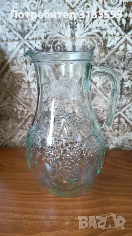Голяма стъклена кана с вместимост 1400 мл, снимка 2 - Сервизи - 49059711