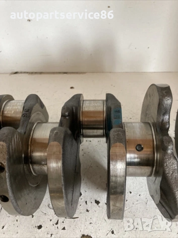 Колянов вал за KIA Carnival 2.9 CRDi (2002–2006), снимка 2 - Части - 53192675