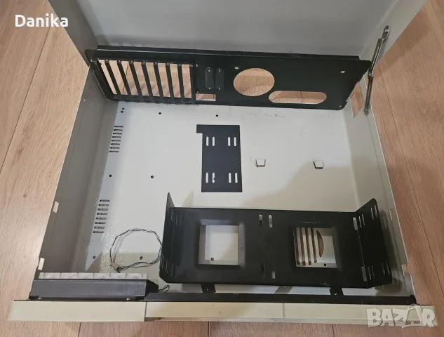 Кутия за компютър IBM PC XT и съвместими като Правец 16 , снимка 2 - Захранвания и кутии - 53844518