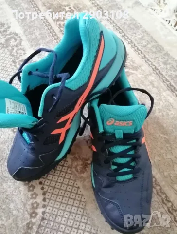Продавам маратонки Asics. Запазени и почти нови.Стелкатае 25.5 см или 40 номер